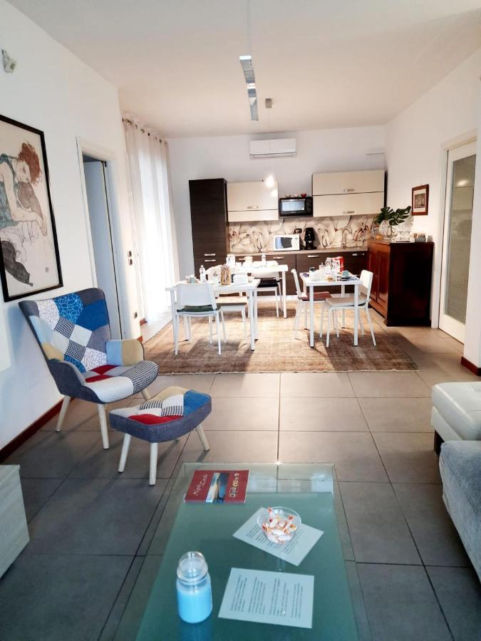 Caprice B&B Pozzuoli Esterno foto